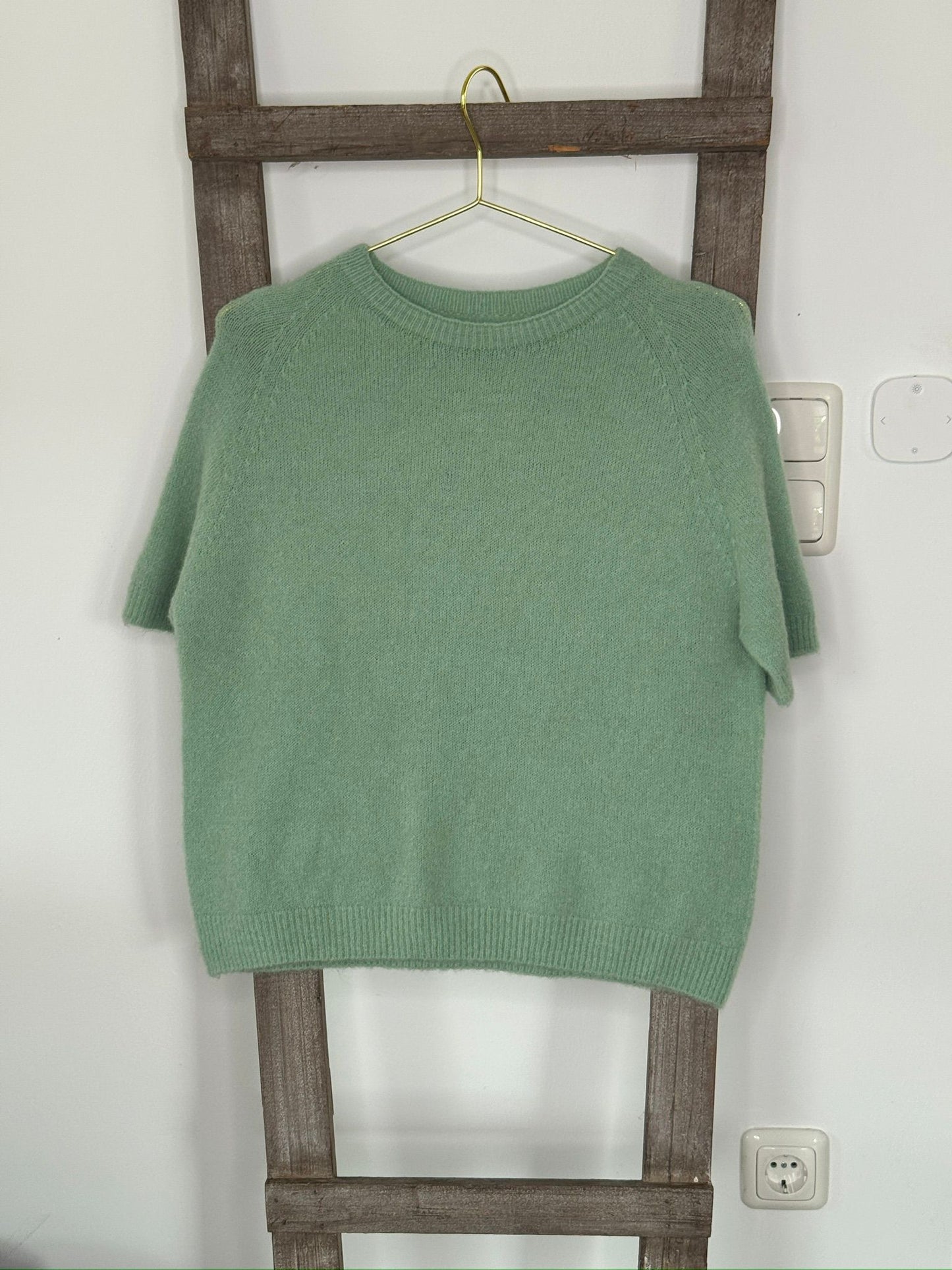 Kurzärmeliger Strickpullover Emira