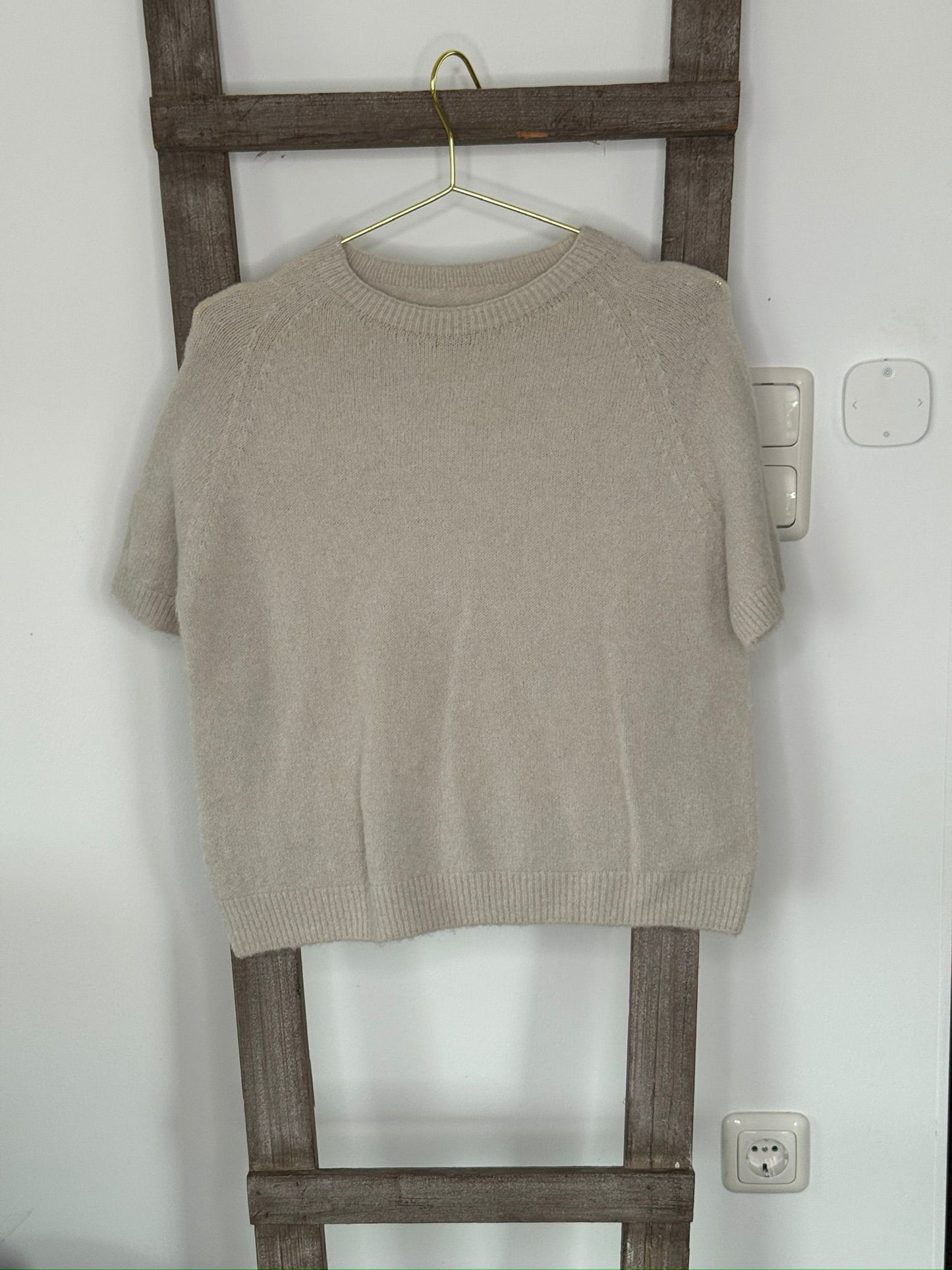 Kurzärmeliger Strickpullover Emira