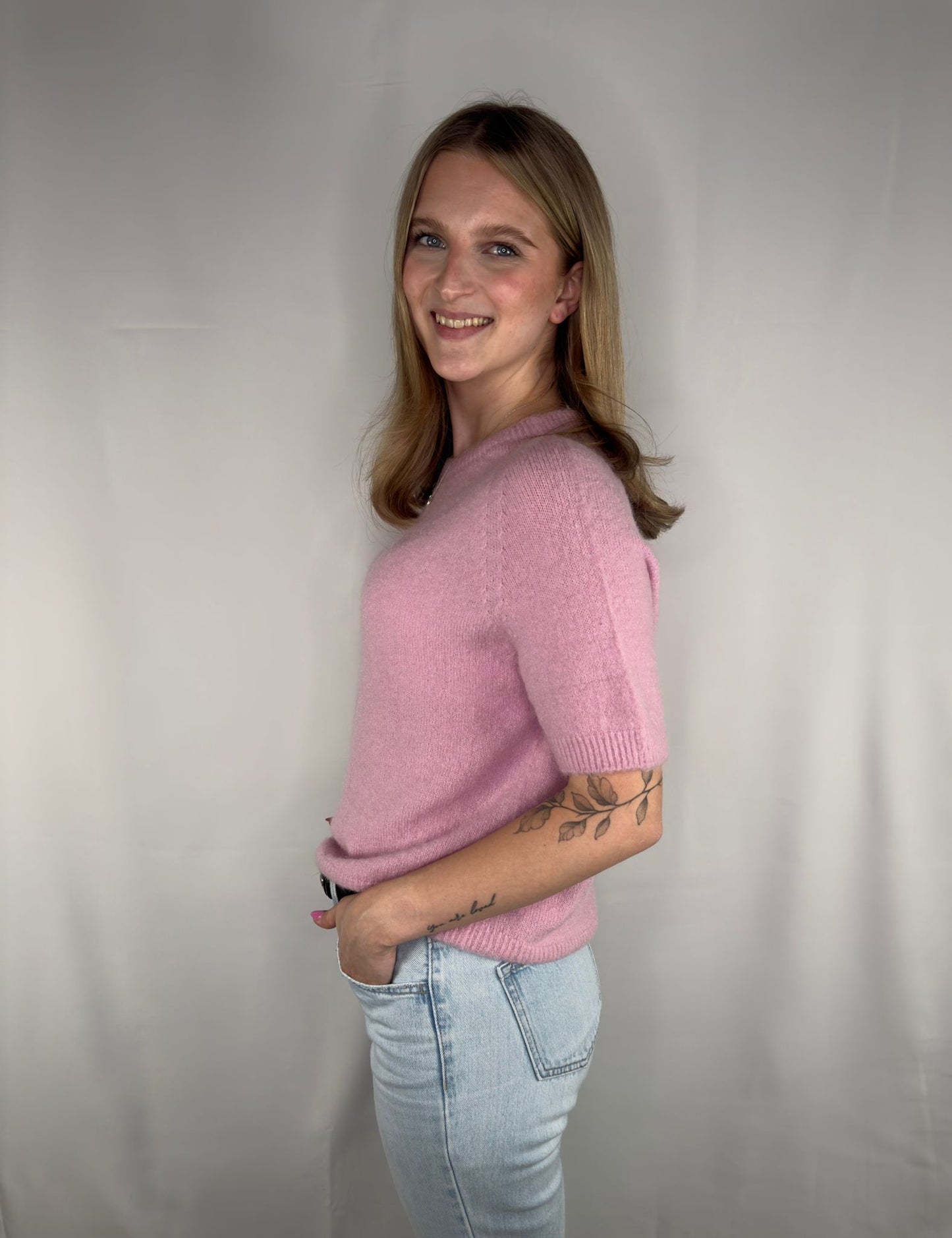 Kurzärmeliger Strickpullover Emira