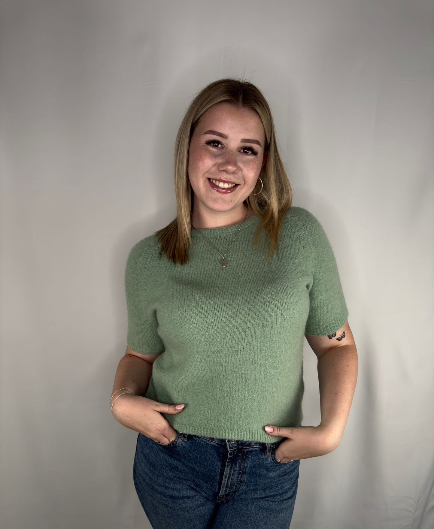 Kurzärmeliger Strickpullover Emira