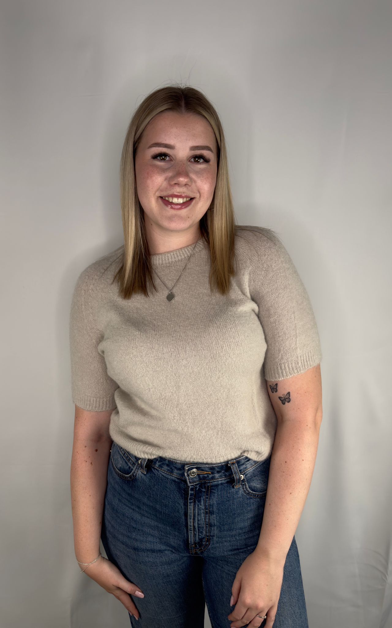Kurzärmeliger Strickpullover Emira
